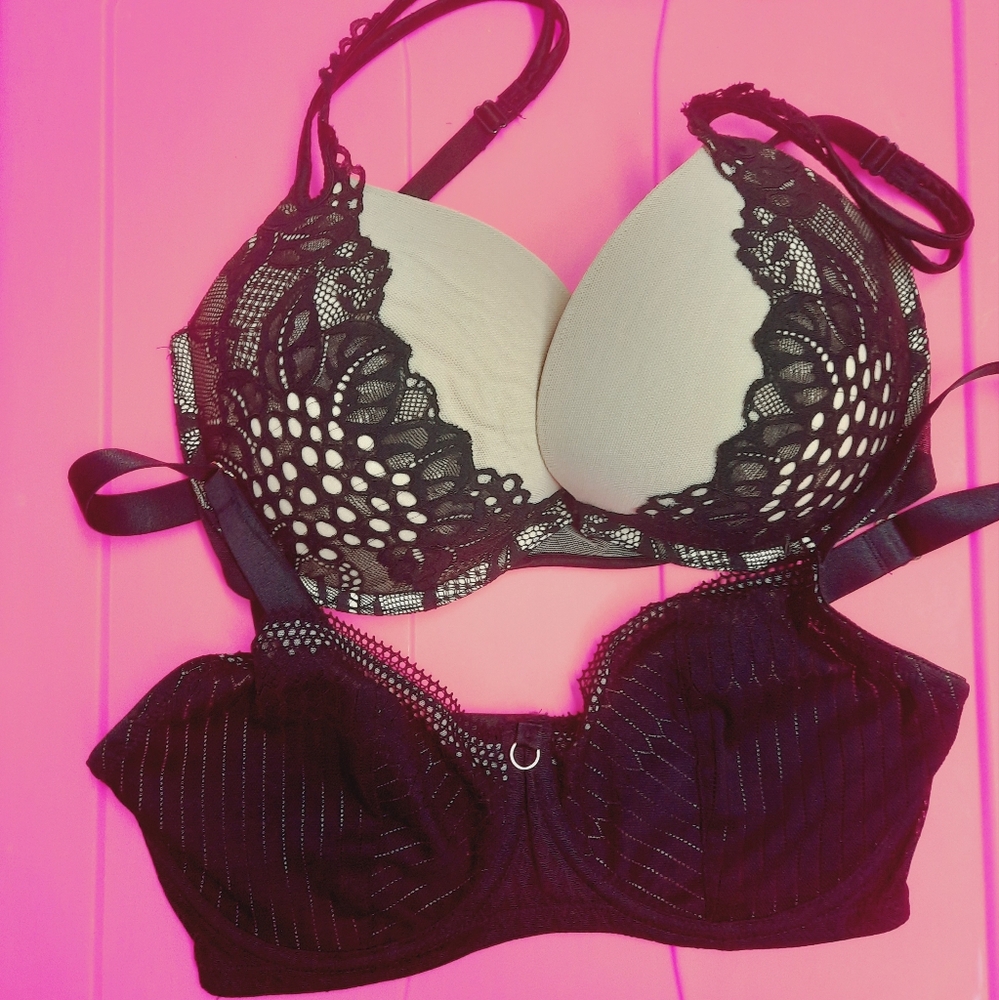 2 Bras Victoria Secret & Montelle
